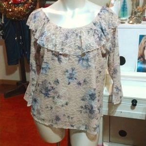 Ornate detailed LB 22/24 Scoop neck Blouse